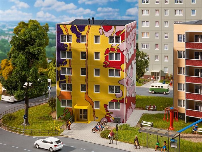 Faller 130800 Design-Plattenbau nach CarstenKruse H0