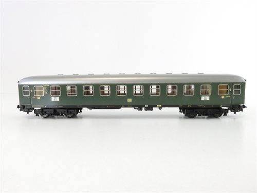 Märklin 00766-02 Tin Plate D-Zug-Wagen 2. klasse